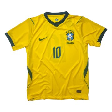 Camiseta Brasil 2026 amarilla versión fan